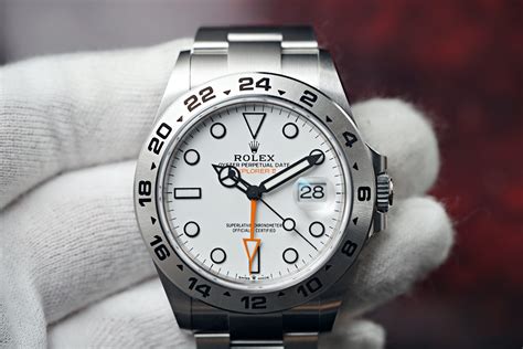 Rolex explorer vs gmt master